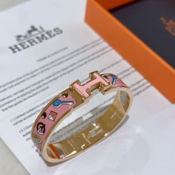 Fashion designer bracelet