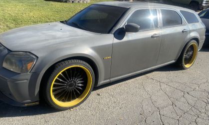 2005 Dodge Magnum
