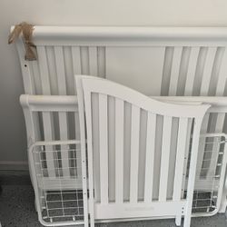 Excellent Condition White Wood Crib, Changing Top, And Mattress