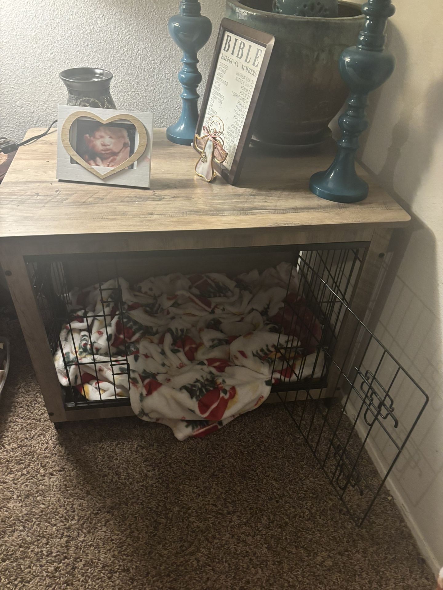 Small Dog Kennel With Hard Top Shelf Like