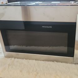 Frigidaire Microwave 
