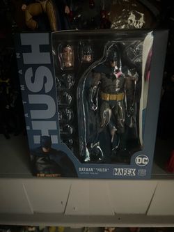 Medicom Toys Mafex Batman Hush (Blue Suit) Action Figure