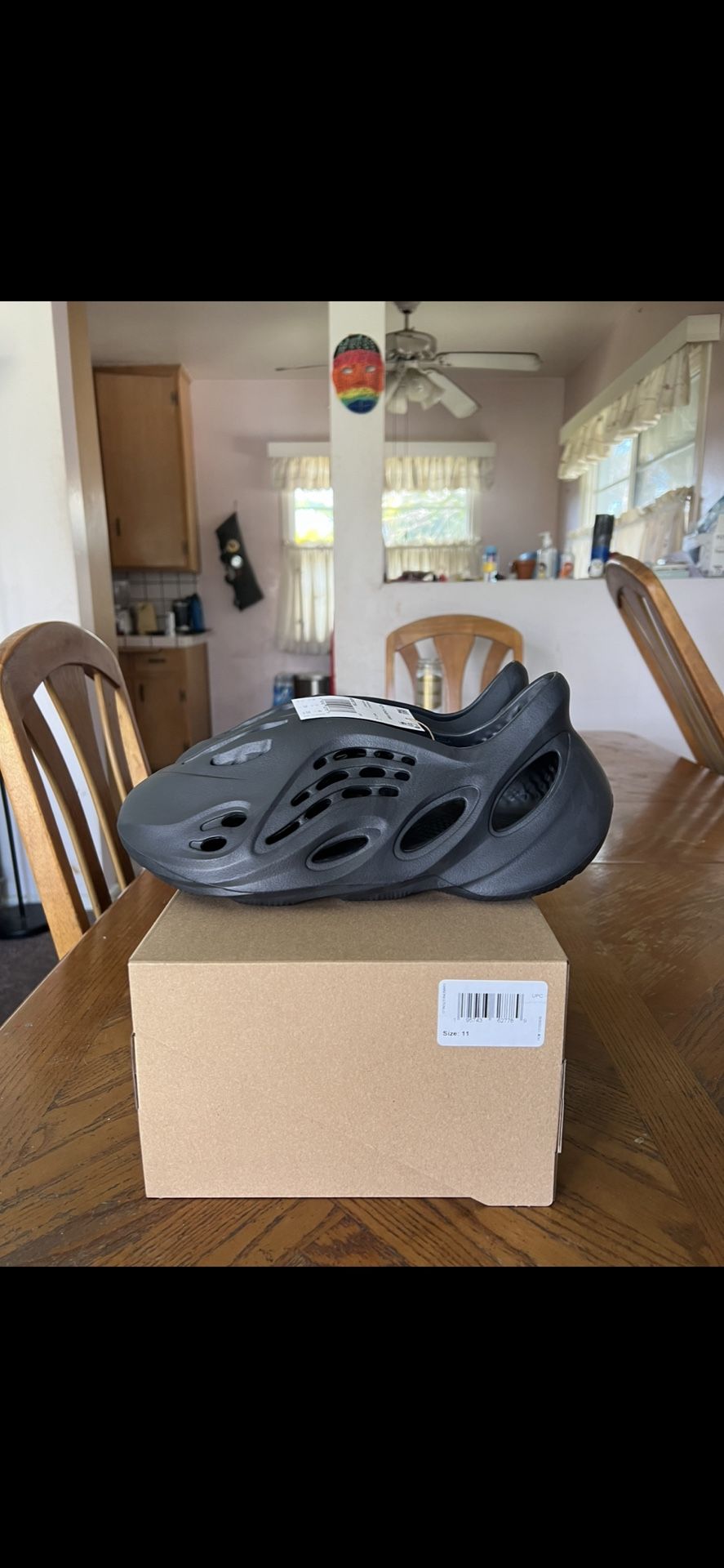 Adidas Yeezy Foam RNR Onyx Size 11