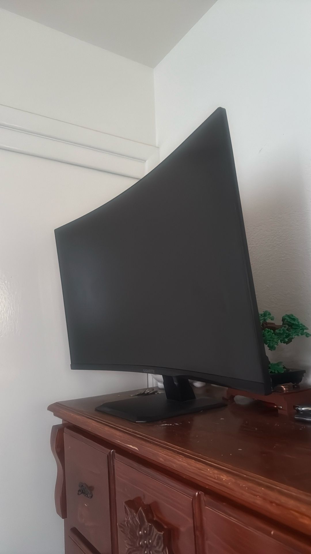 32 Inch Curved GIGABYTE Gaming Monitor