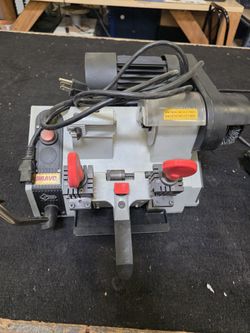 Key Cutting Machines