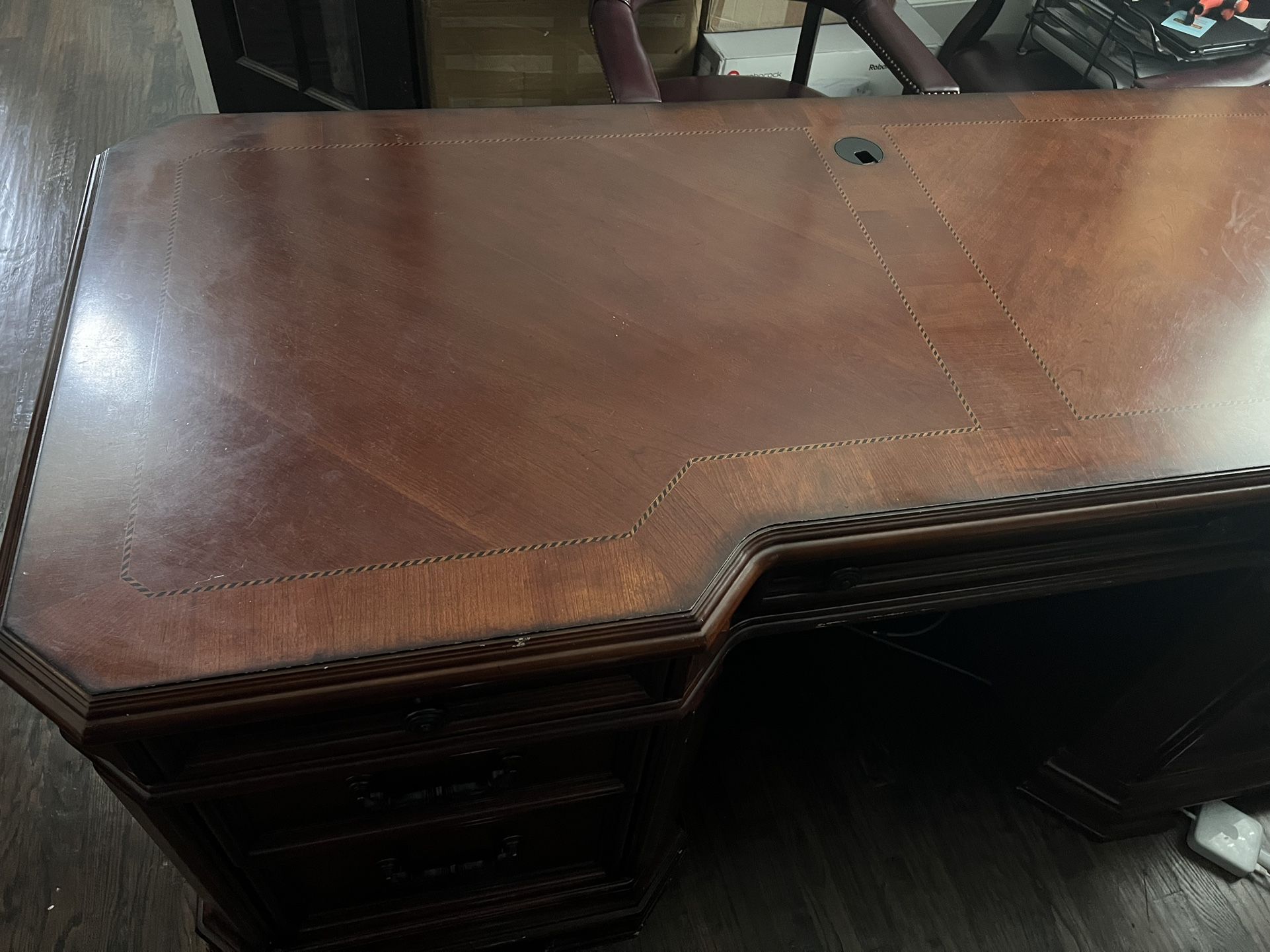 Solid Wooden Computer Desk In Mint ( Very Heavy)