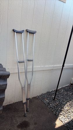 Aluminum crutches