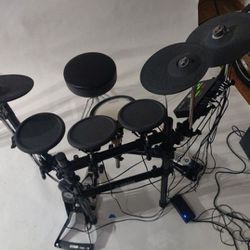 Yamaha Electronic Drum Set 