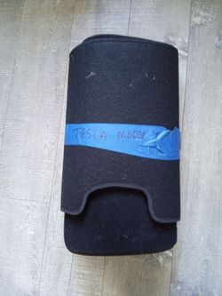 In good condition Tesla car floor rugs