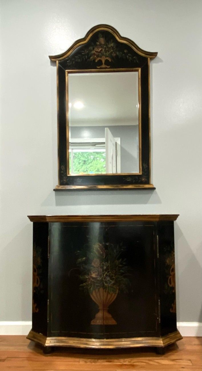 Antique furniture Mirror With Beautiful Decorative