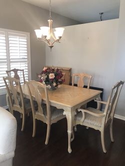 Dining room table and matching China hutch