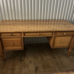 Large Pine desk