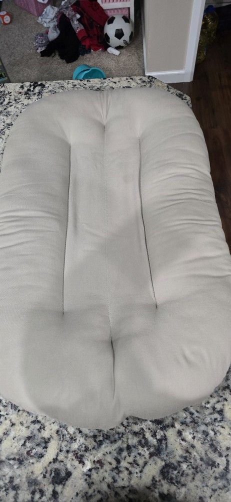 Snuggle Me Infant Pillow