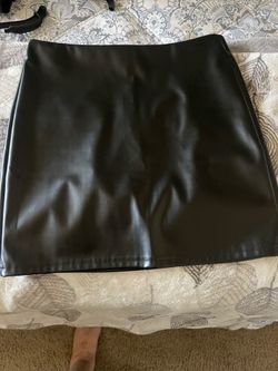 New size small mini skirt as seen in pic