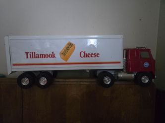 Xl collectible metal tillamook truck