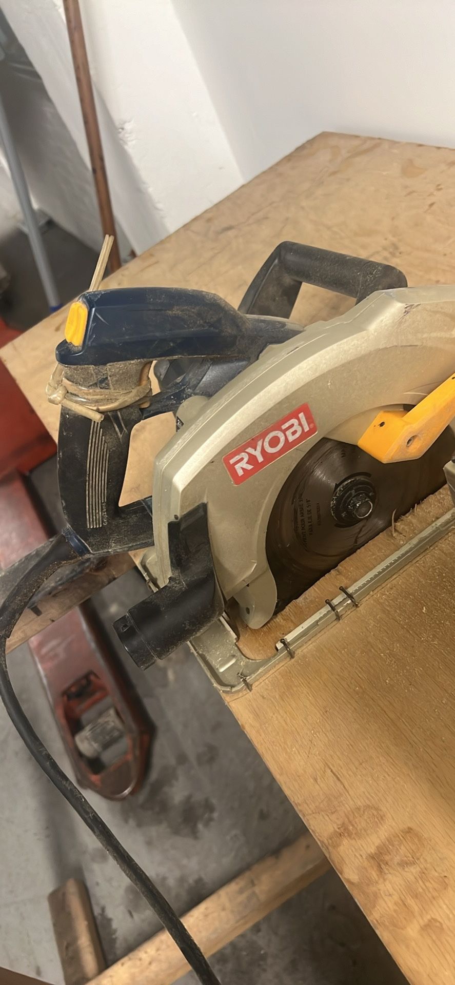 RYOBI