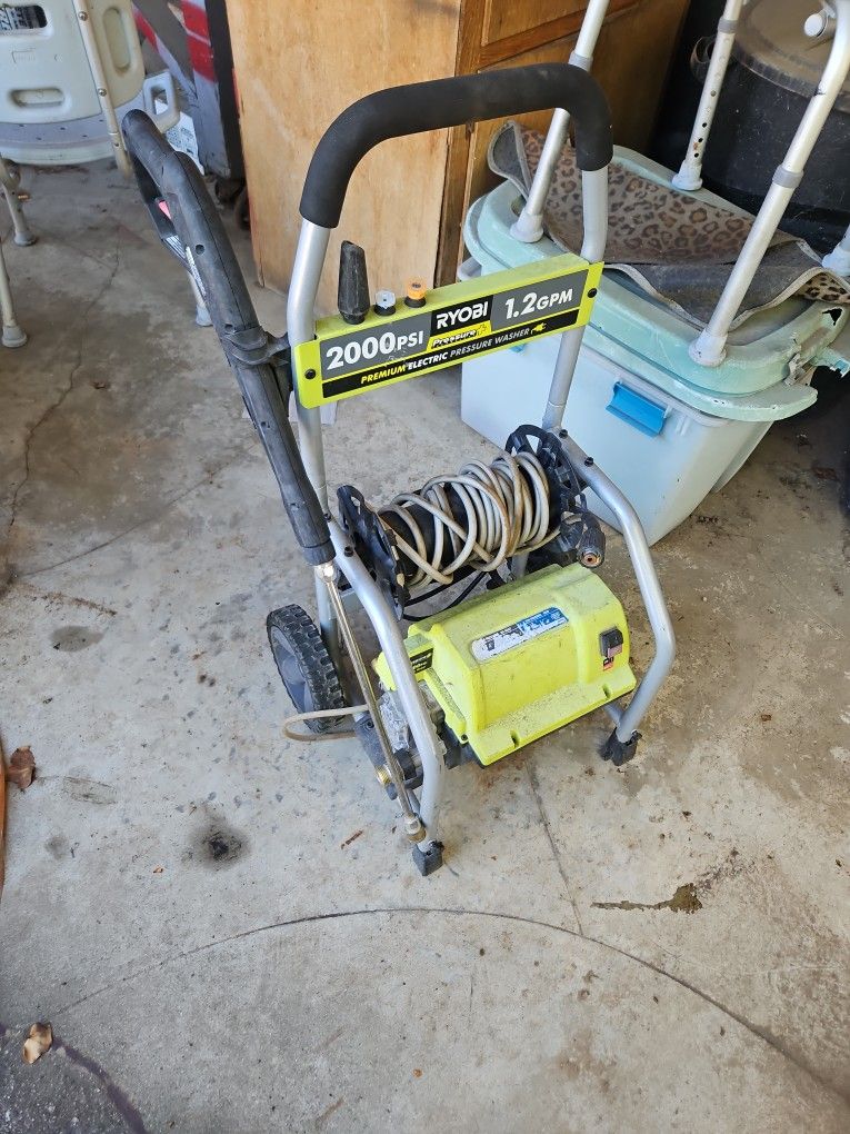 Ryobi Presure Washer $25 Works Good