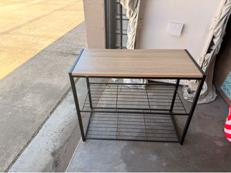 Threshold shoe rack