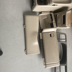 Center Console For Yukon 2002 