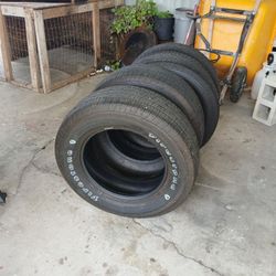 255/65r17  Set 