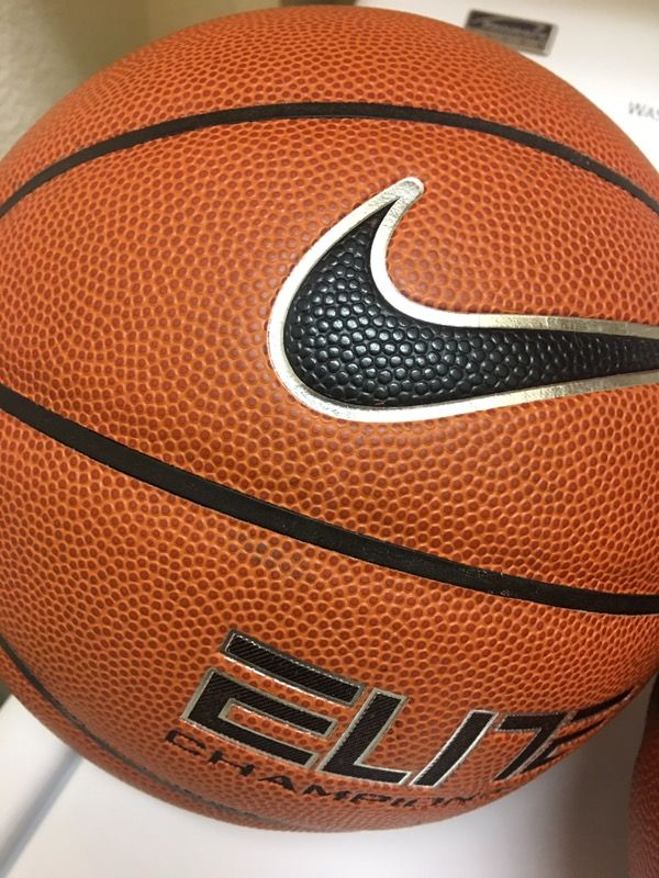 Nike Elite Champion Airlock basketball intermediate