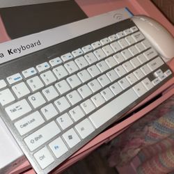 Brand New W Box Keyboard & mouse 