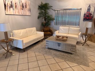 Couch set