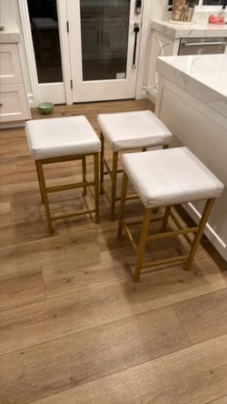 4 Barstools - white vinyl with gold base