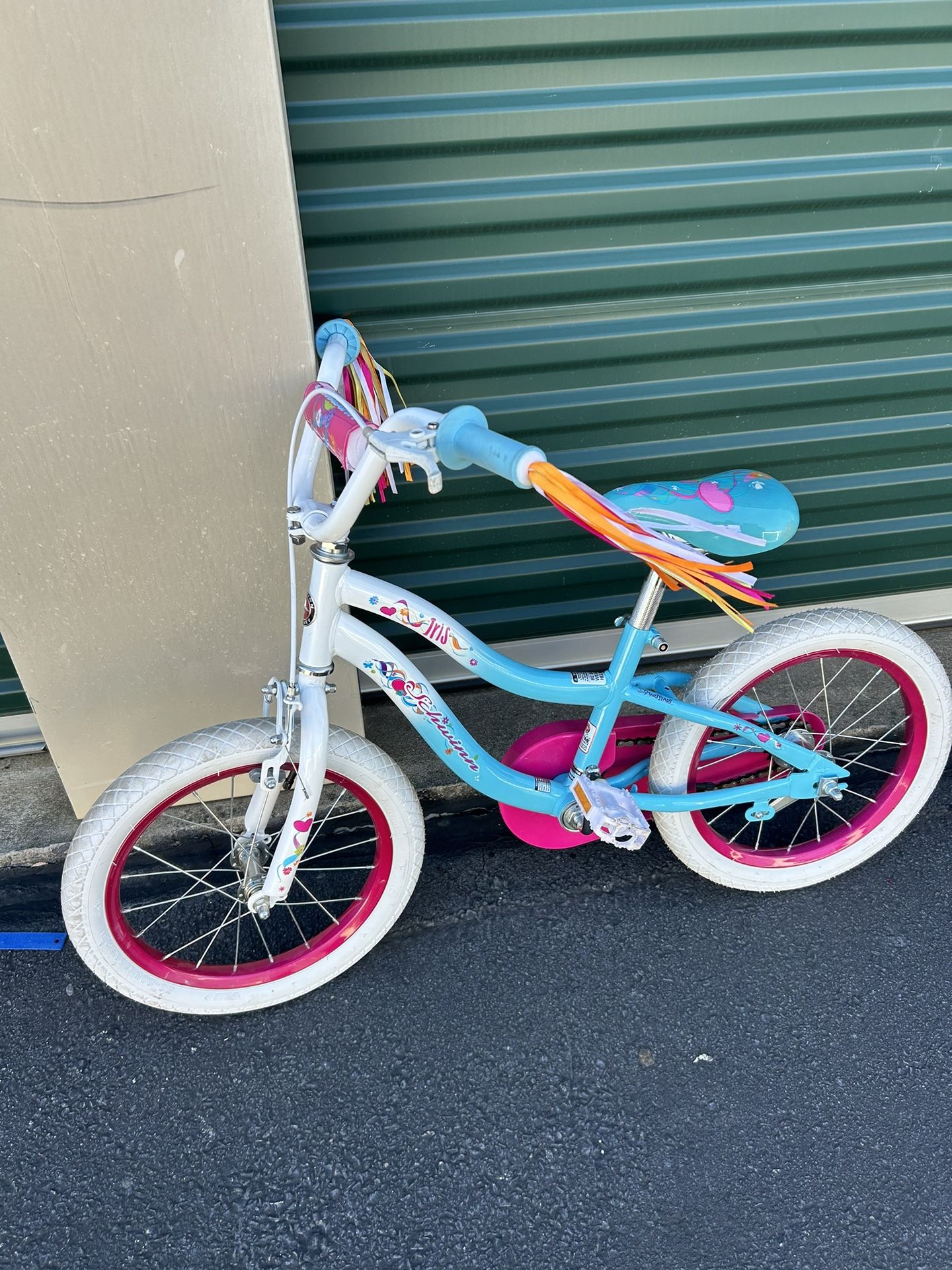 Schwinn Iris Girls Bike