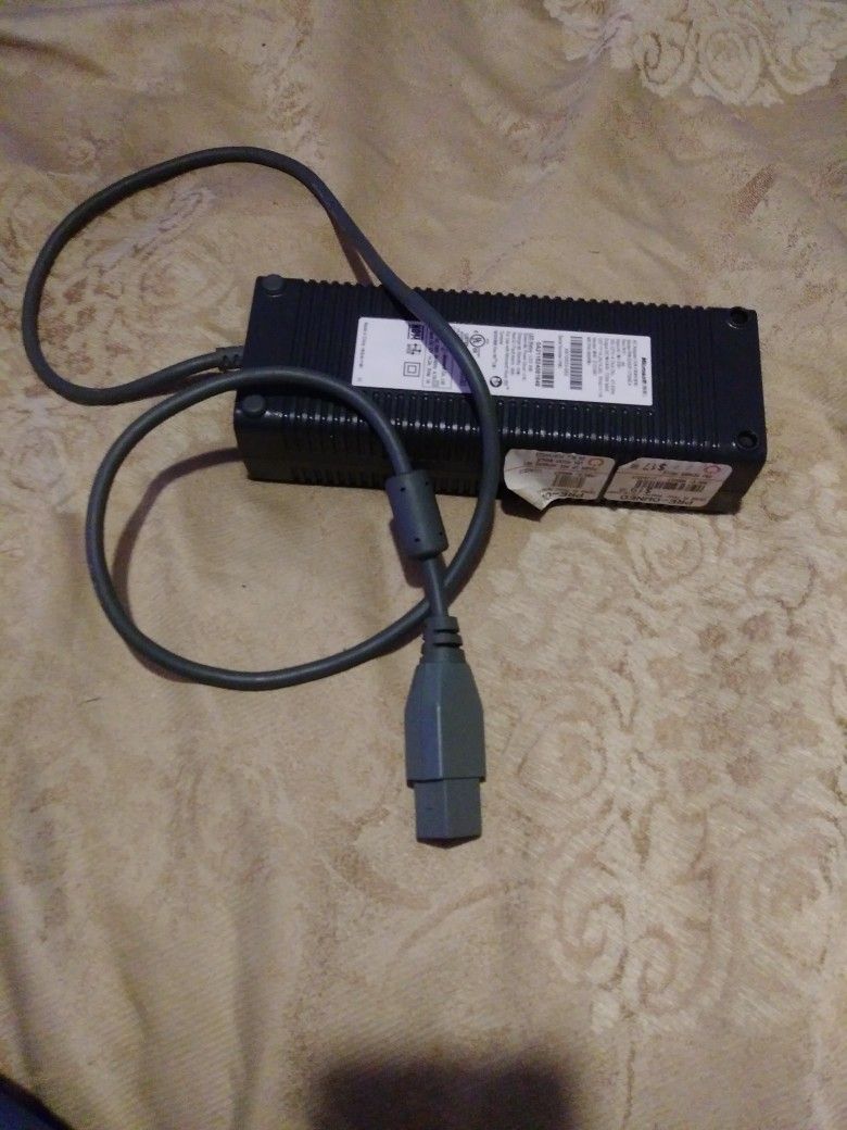 Xbox 360 ac Power Adapter