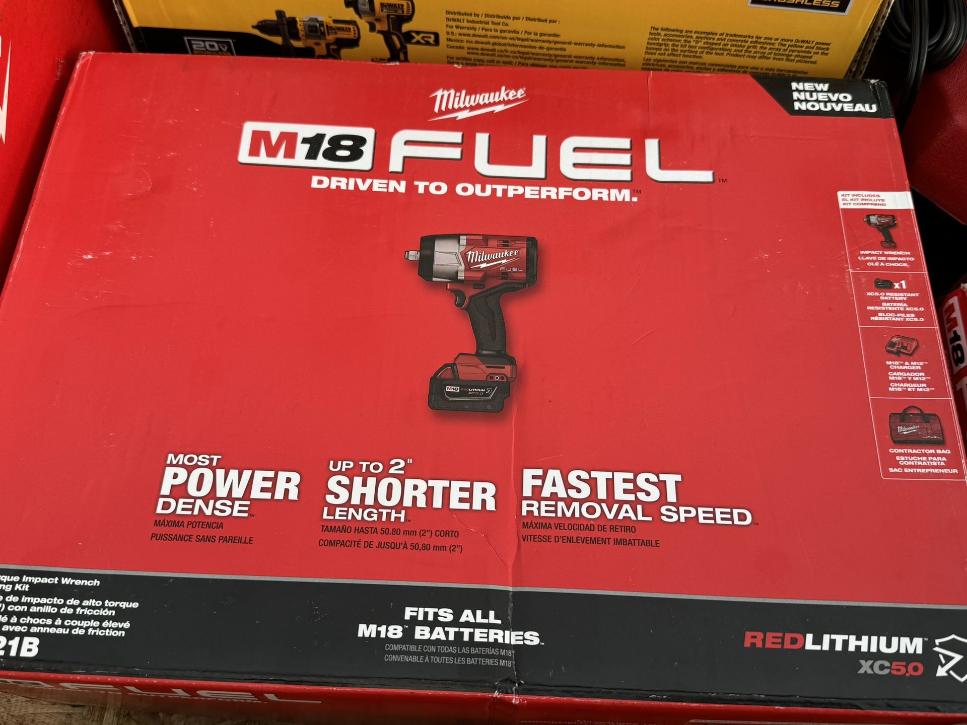1/2 Impact Wrench Comes With 5 Ah Battery And Charger