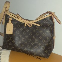 Authentic Louis Vitton Carryall PM.