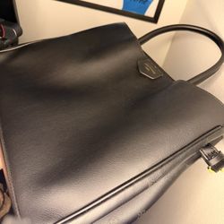 Pre Owned Black Handbag Tote