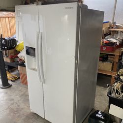 Samsung Refrigerator / Freezer 