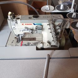 Pegasus W500 Industrial Overlock Serger – Heavy Duty