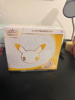 Pokémon TCG 30th Celebration Elite Trainer Box