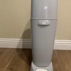  Used Playtex Diaper Genie Complete