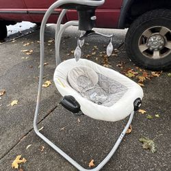 Graco Baby Swing 
