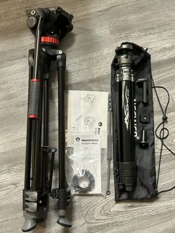 Manfrotto 055 Tripod