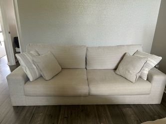 Like new - Ashley