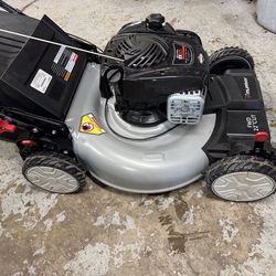 Murray Self Propelled Mower 150cc Engine With 22” Cutting Width And Bagger. Like New. Must Pickup