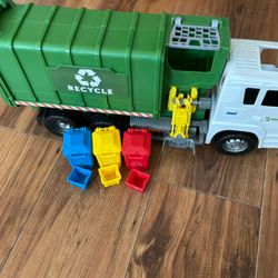 Kids Connection Recycling Truck Play Set