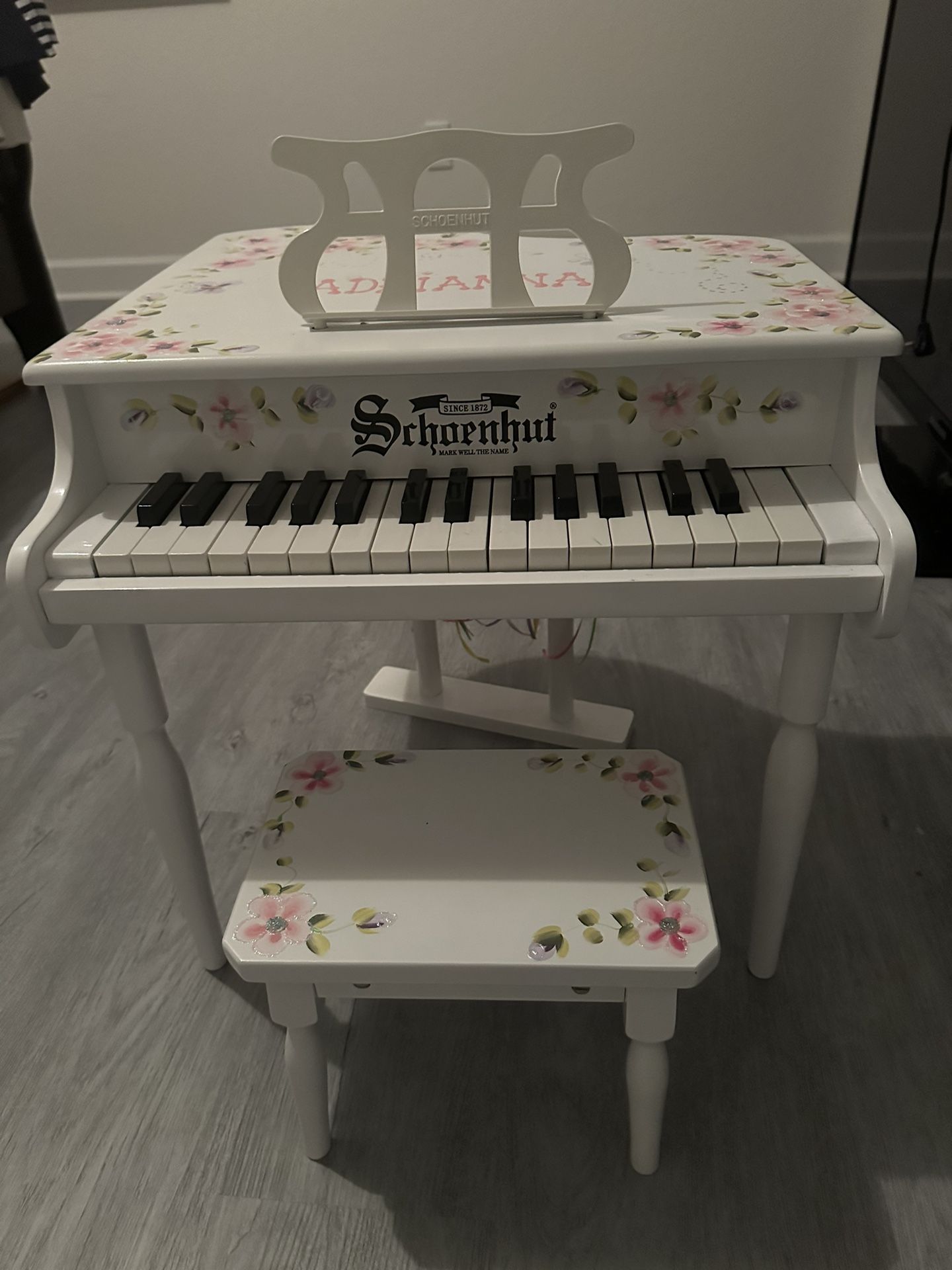 Schoenhut Classic Baby Grand Toy Piano 30-Key, White