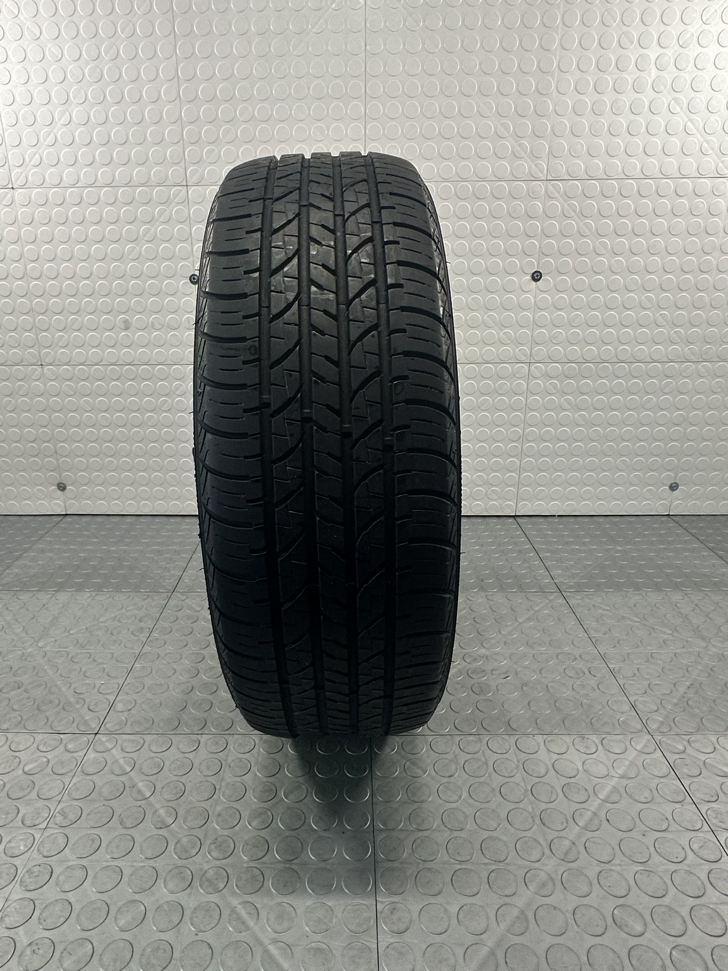 #696 One Used Tire Llanta Douglas 185/60/15 84T Small Sedan