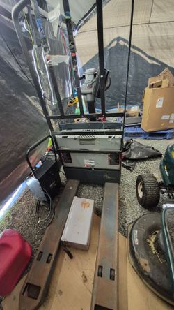 Toyota electric pallet jacks
