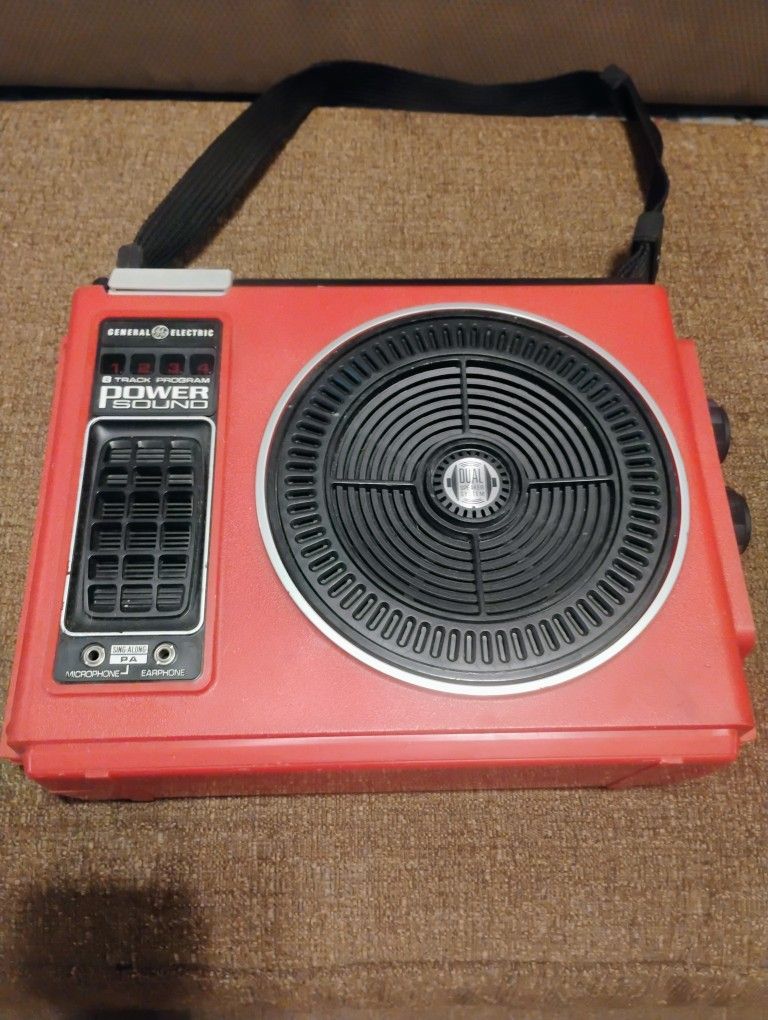 GE 'Power Sound' Portable 8track Player