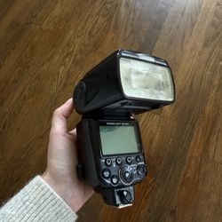 Nikon SB-910 Speedlight