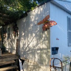 Fixer Upper ,Used 2000 Fleetwood Manufactured Home 2 Bd Rms 1 1/2 Bath