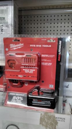 MILWAUKEE M18 REDLITHIUM HIGH OUTPUT XC 8.0 BATTERY AND RAPID CHARGER STARTER KIT