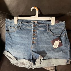 Button Jean Shorts